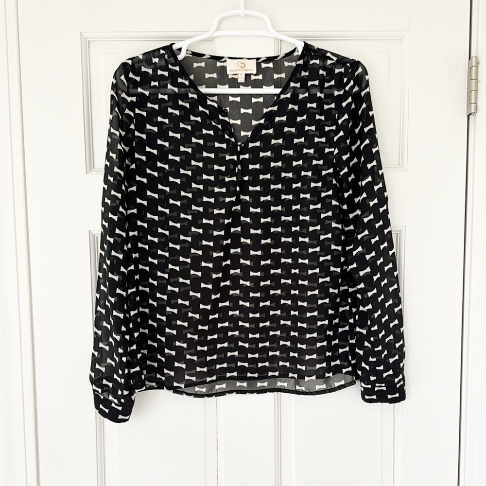 COLLECTIVE CONCEPTS sheer blouse top size XS black cream white longsleeve